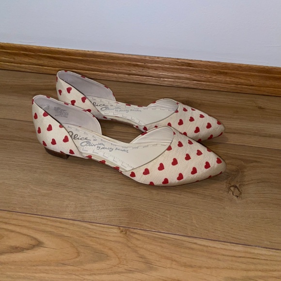 Alice + Olivia Canvas D'Orsay Hilary Heart Print Flats - Picture 12 of 12